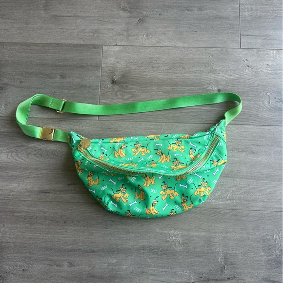 EUC Stoney Clover Jumbo Pluto Fanny pack - Picture 1 of 5